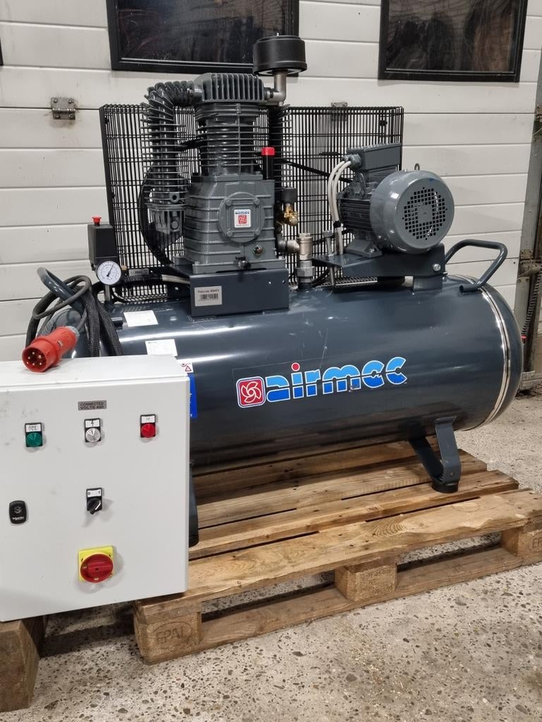 Compressor, Doe-het-zelf en Verbouw, Compressors, Gebruikt, Mobiel, 10 bar of meer, 100 liter of meer