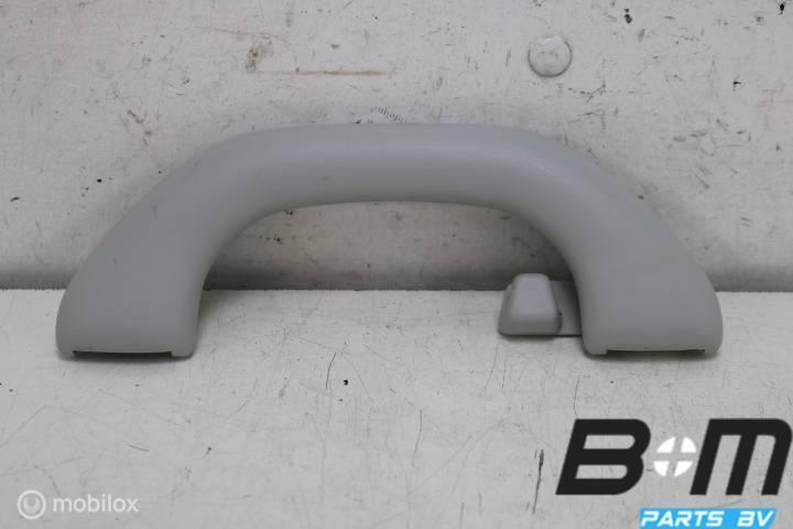 Handgreep achterzijde VW Tiguan 5N 1K0857607J, Gebruikt