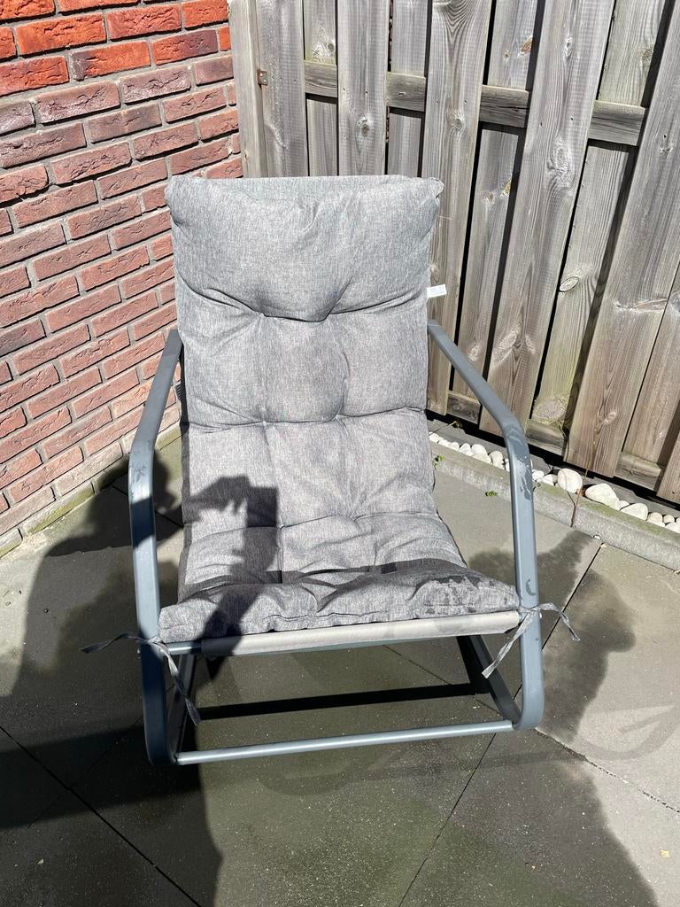 Comfortabele schommelstoel van Action met kussen, Ophalen, Gebruikt, Metaal