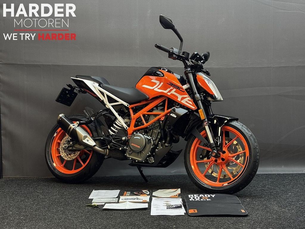 KTM 390 DUKE ABS/NIEUWSTAAT/NIEUWE BANDEN/GARANTIE!