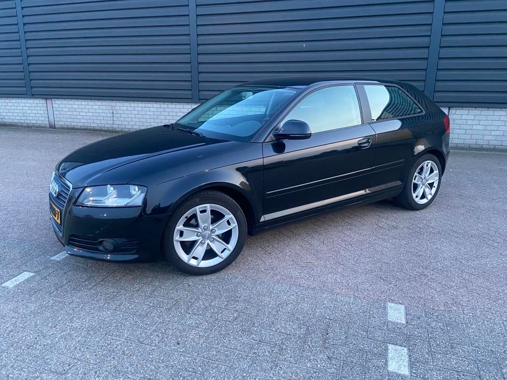 Audi A3 1.6 75KW 3D 2009 Zwart, Auto's, Audi, Voorwielaandrijving, 1160 kg, Zwart, 4 cilinders