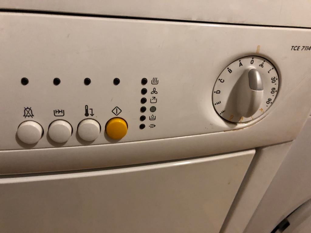 Zanussi Condensdroger TCE 7114 - Betrouwbaar en Efficiënt, Ophalen, 6 tot 8 kg, Gebruikt, Voorlader