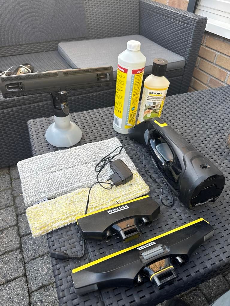 Kärcher WV2 Akku-Raamzuiger Black Edition, Ophalen of Verzenden, Gebruikt, Overige typen