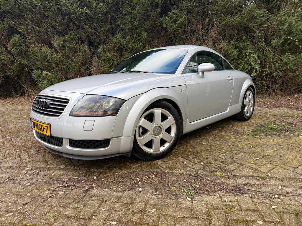 Audi TT 2002 Grijs, Auto's, TT, 1781 cc, Particulier, 66 €/maand