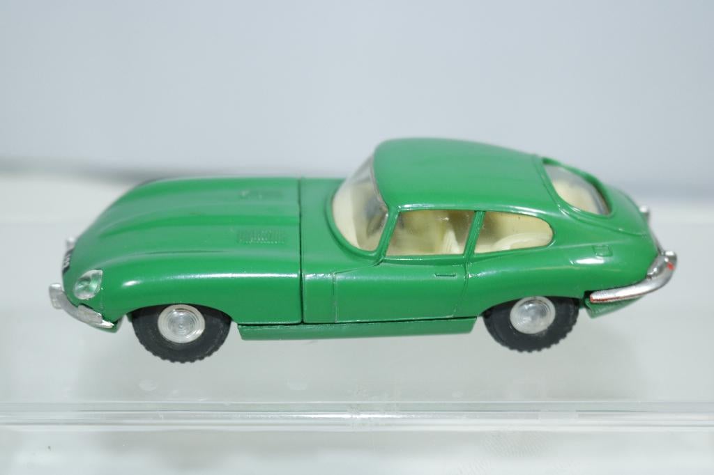 Spot on 217 Triang Jaguar E type SUPER STAAT Dinky Corgi, Hobby en Vrije tijd, Modelauto's | 1:43, Nieuw, Auto, Overige merken