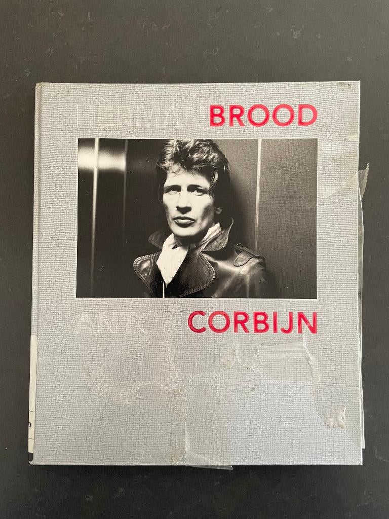 Fotoboek Anton Corbijn over Herman Brood 2002, Gelezen, Anton Corbijn, Ophalen of Verzenden, Overige onderwerpen