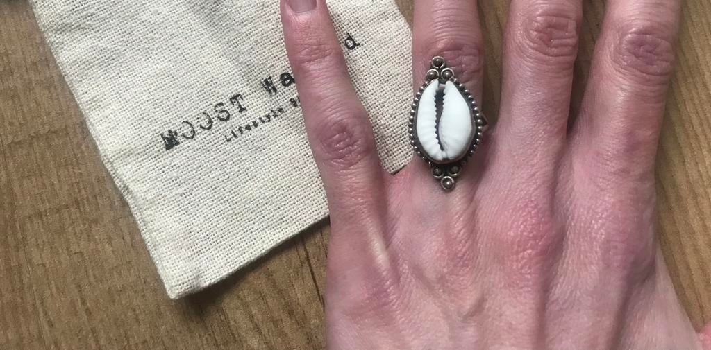 Moost wanted 925 zilveren schelp ring, Gebruikt, Verzenden, Kleiner dan 17, Dame