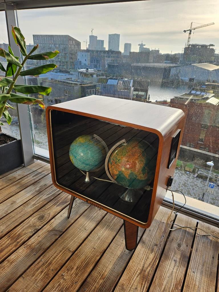 Vitrine kastje curiositycabinet, Ophalen