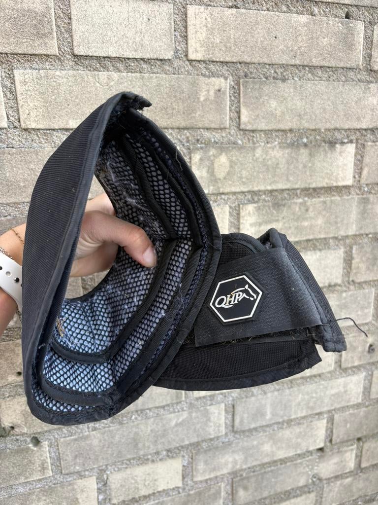 Hoefbevochtiger QHP Zwart, Ophalen of Verzenden, Zo goed als nieuw