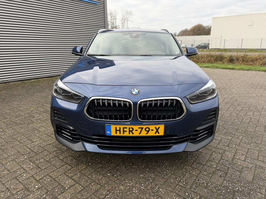 BMW X2 xDrive25e Executive Sport Line Keyless Entry Achterui, X2, Gebruikt, Met garantie (alle), Blauw