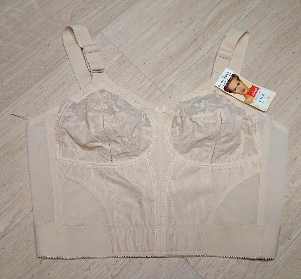BH lingerie maagband Bh van Triumph maat 95 B L, Triumph, Ophalen of Verzenden, Beige, Overige typen