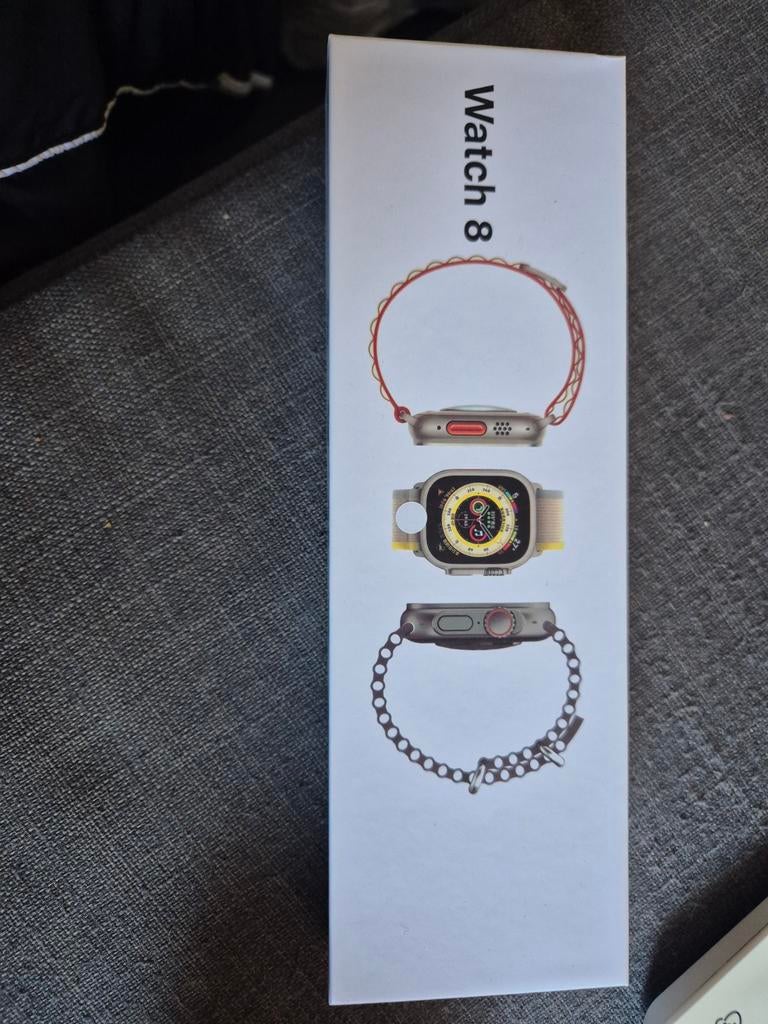 Watch 8 Smartwatch - Nieuw in doos, Onbekend, Wit, Nieuw, Ophalen of Verzenden