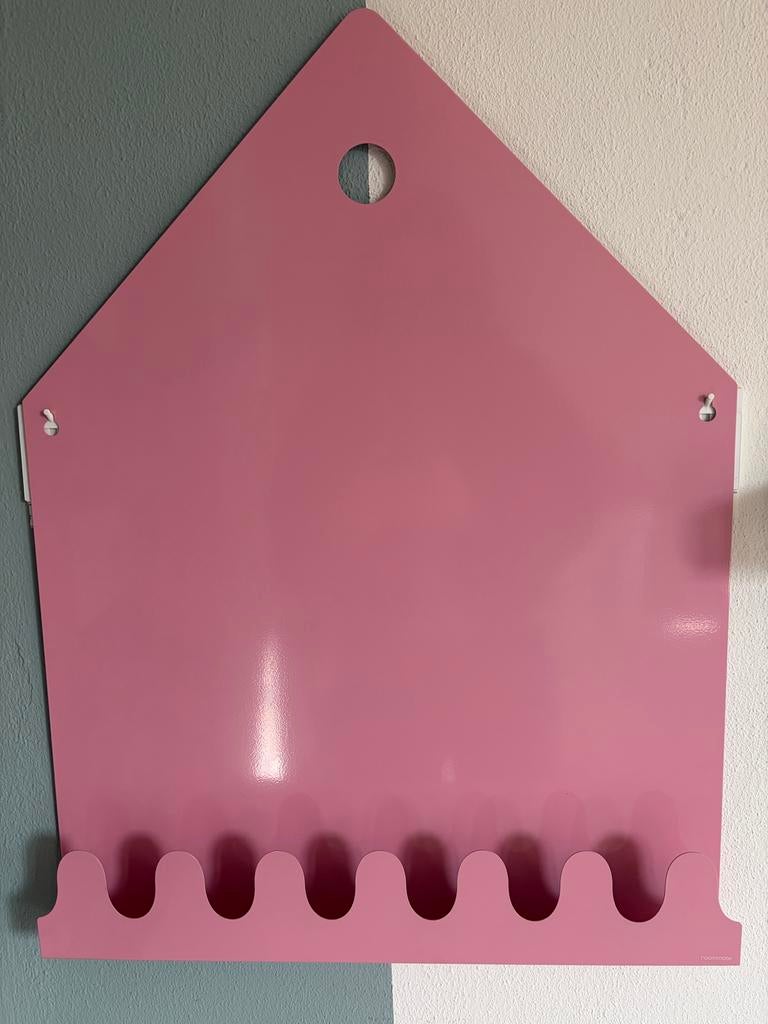 Roze magneetbord in huisvorm, Ophalen, Gebruikt, Magneetbord