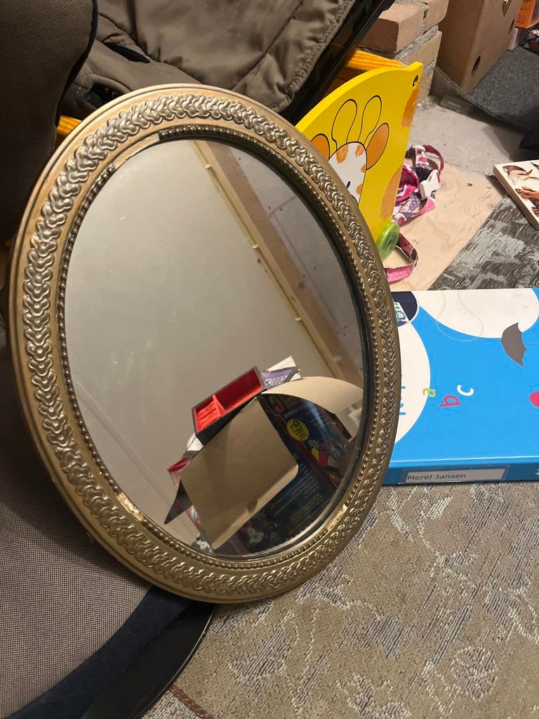 Brocante Ovale spiegel met gouden rand GRATIS, Ophalen, Minder dan 50 cm, Gebruikt, Minder dan 100 cm