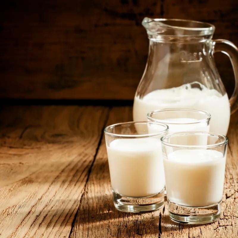Verse Rauwe melk, €1,25 per liter in glazen fles, Diversen, Levensmiddelen, Ophalen