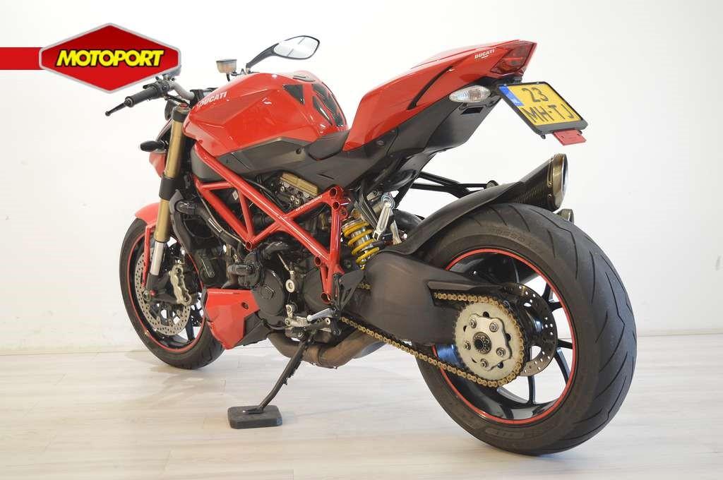 Ducati STREETFIGHTER 848 (bj 2012), Bedrijf, Distributeur@ducati.fr, DUCATI WEST EUROPE SAS, 390, rue d' Estienne d'Orves
92701  COLOMBES CEDEX, FR