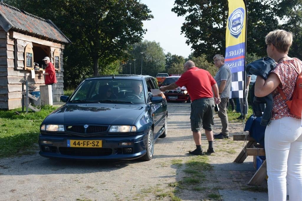 Lancia Delta 2.0 HF HPE 2000 Blauw, Auto's, Euro 5, 1995 cc, 4 cilinders, Blauw