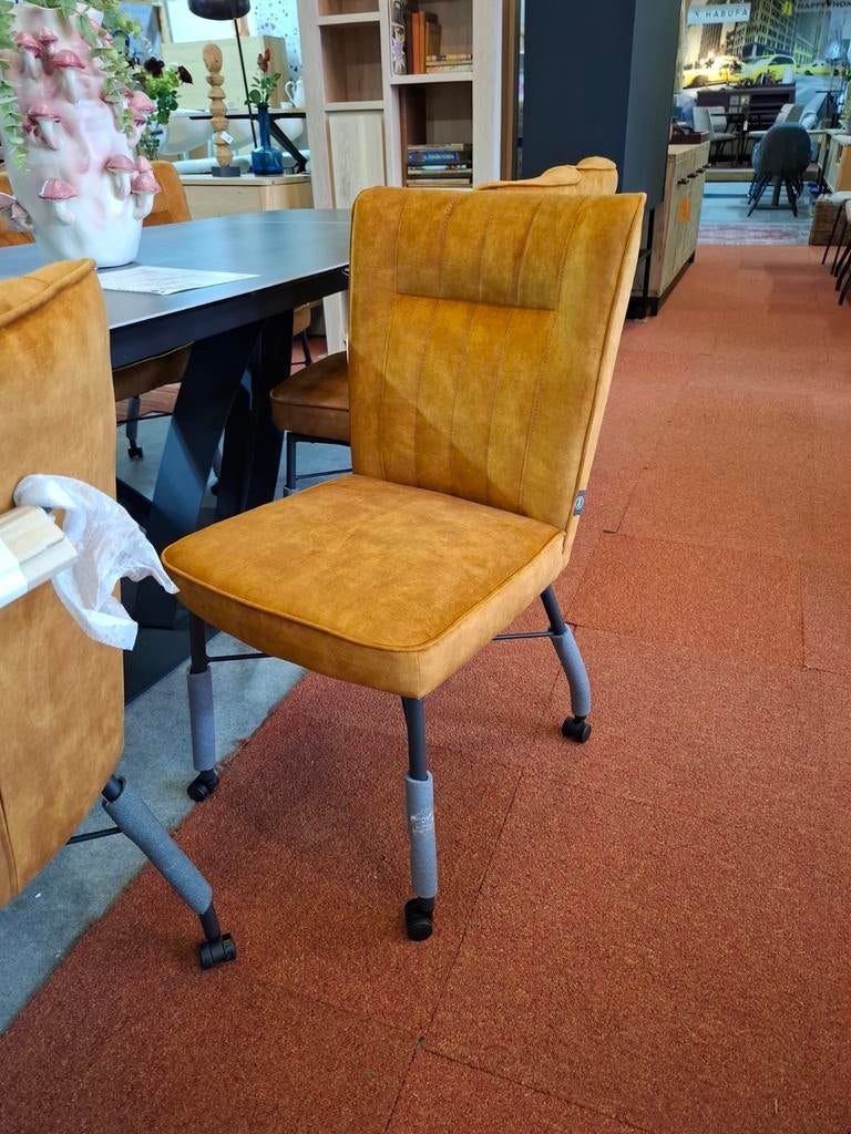 8 Nieuwe stoelen, Oker, wielen en greep + Pocketvering Olvi, Ophalen, Overige kleuren, Nieuw, Stof