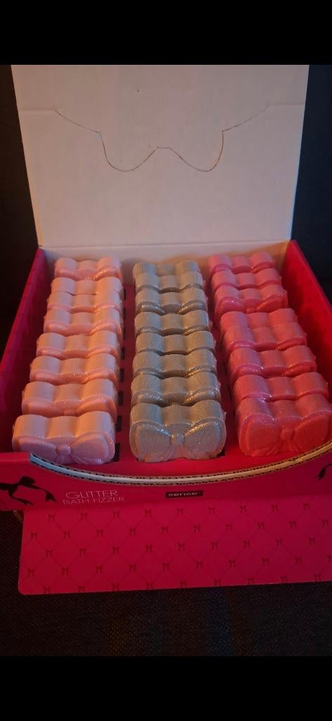 Doos met glitter bath bombs (advr 103), Ophalen of Verzenden, Nieuw, Bad & Douche