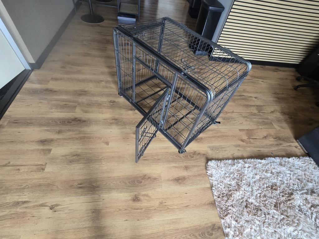 Honden Bench, in zeer goede staat., Ophalen, Zo goed als nieuw