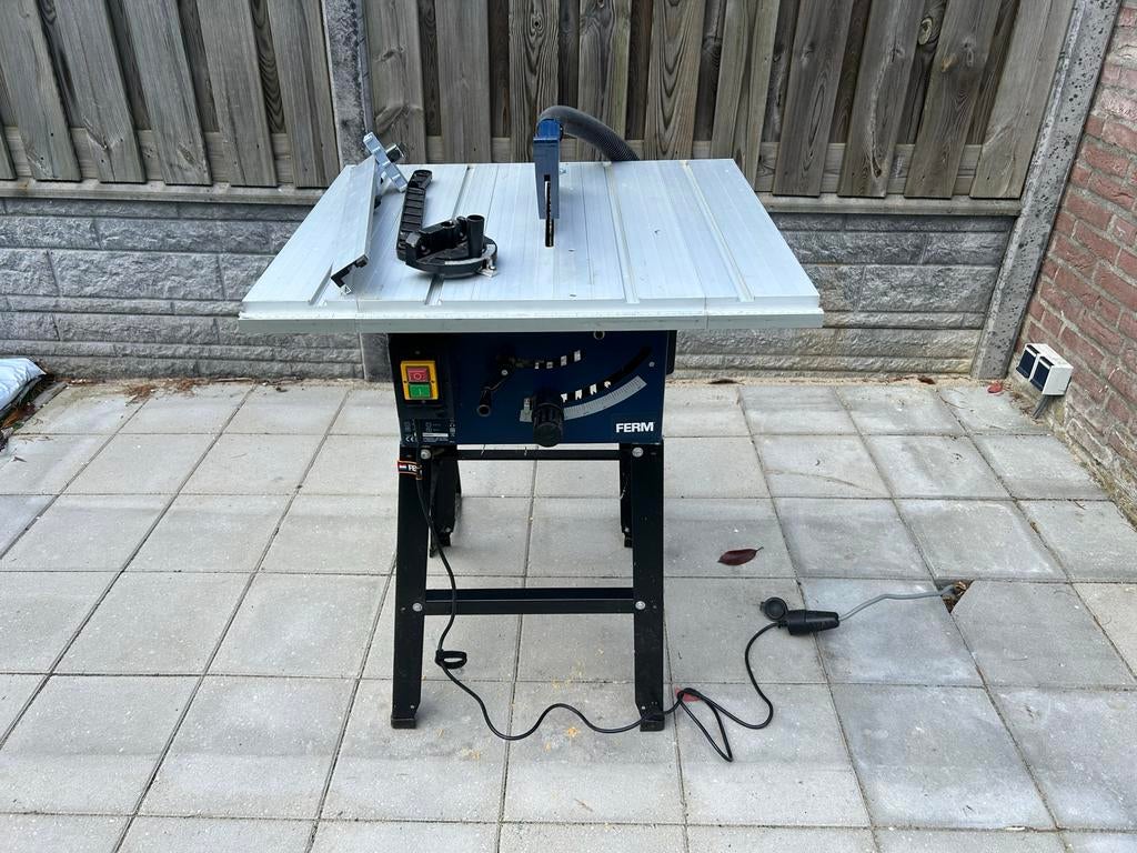 Ferm TSM1033 Zaagtafel 1800W 250mm - Krachtige Tafelzaag, Ophalen, Gebruikt, 70 mm of meer, Overige typen