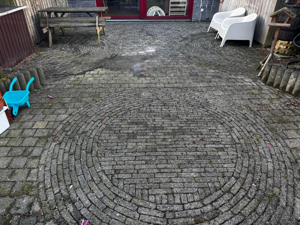 Gratis bestrating ca. 44 m2 - zelf eruit halen en meenemen, Ophalen, Gebruikt, Klinkers, 10 m² of meer