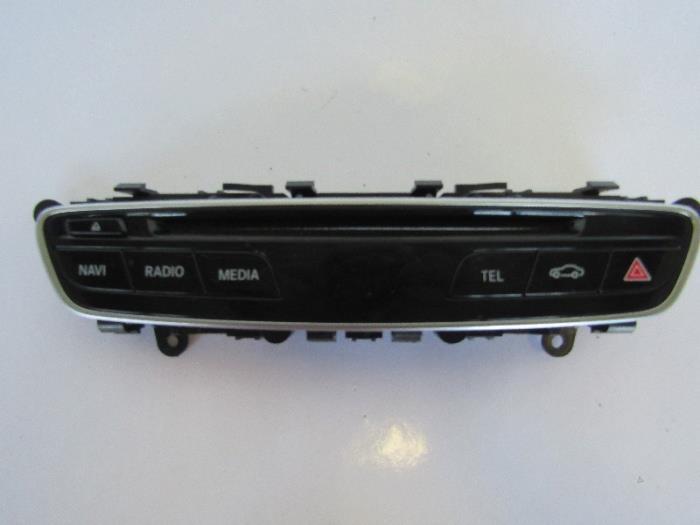 Regelunit Multi Media van een Mercedes V-Klasse, Gebruikt, -, Verzenden, -