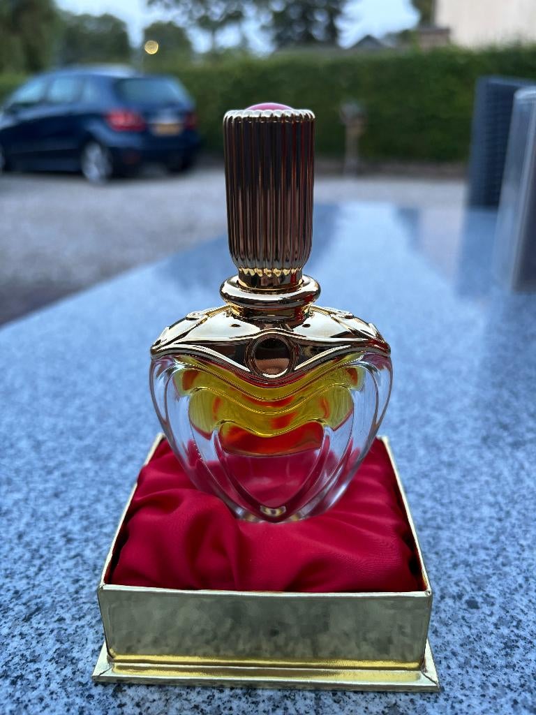 Escada Margaretha Ley pure parfum zeldzaam vintage, Ophalen of Verzenden, Nieuw