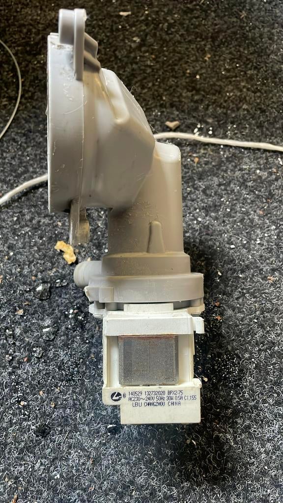 Pomp Zanussi Lindo300, Ophalen of Verzenden, Zo goed als nieuw