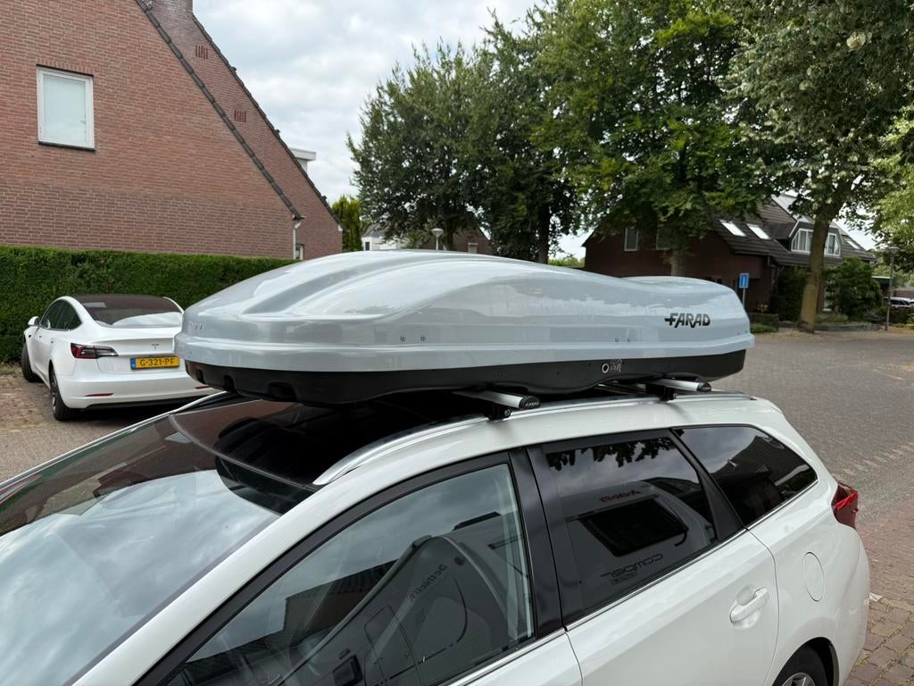 Te Huur. Ruime Farad dakkoffer N7 680 liter, Auto diversen, Dakkoffers, Zo goed als nieuw, Ophalen