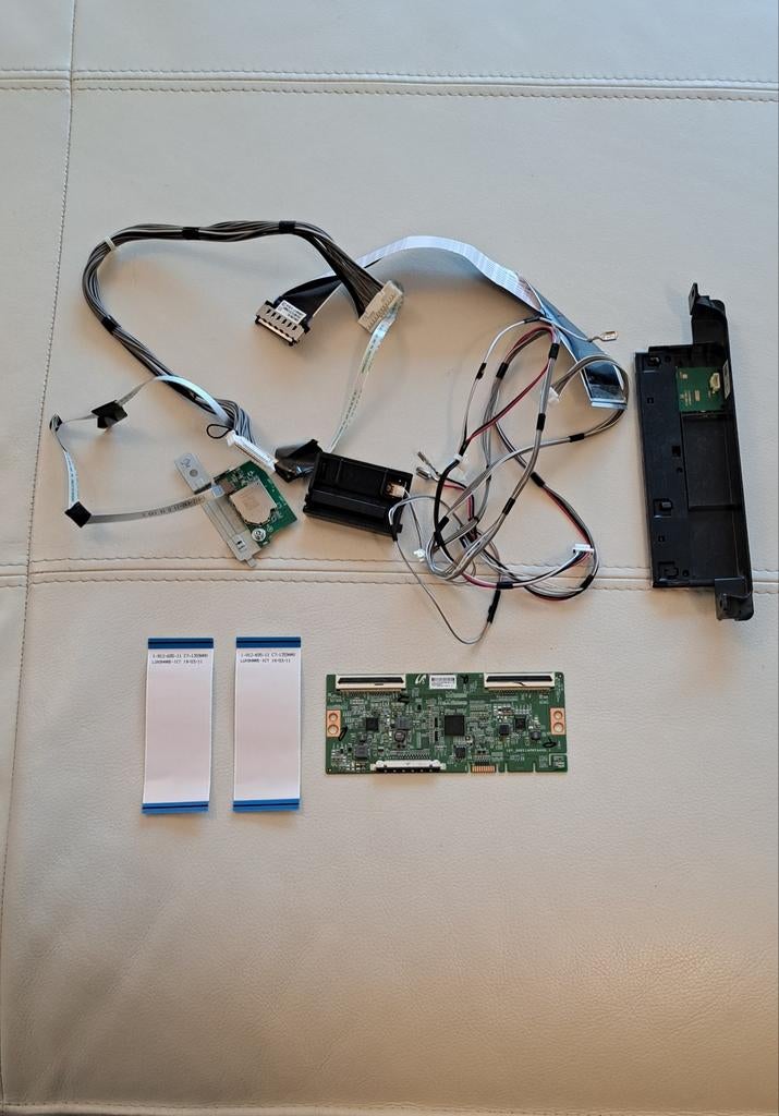 Een origineel T-Con board, Ophalen of Verzenden