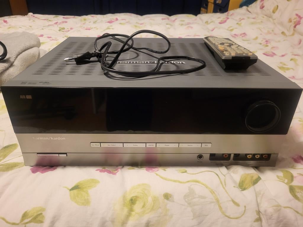 Harman Kardon AVR 137 Receiver, Ophalen of Verzenden, Gebruikt, 120 watt of meer