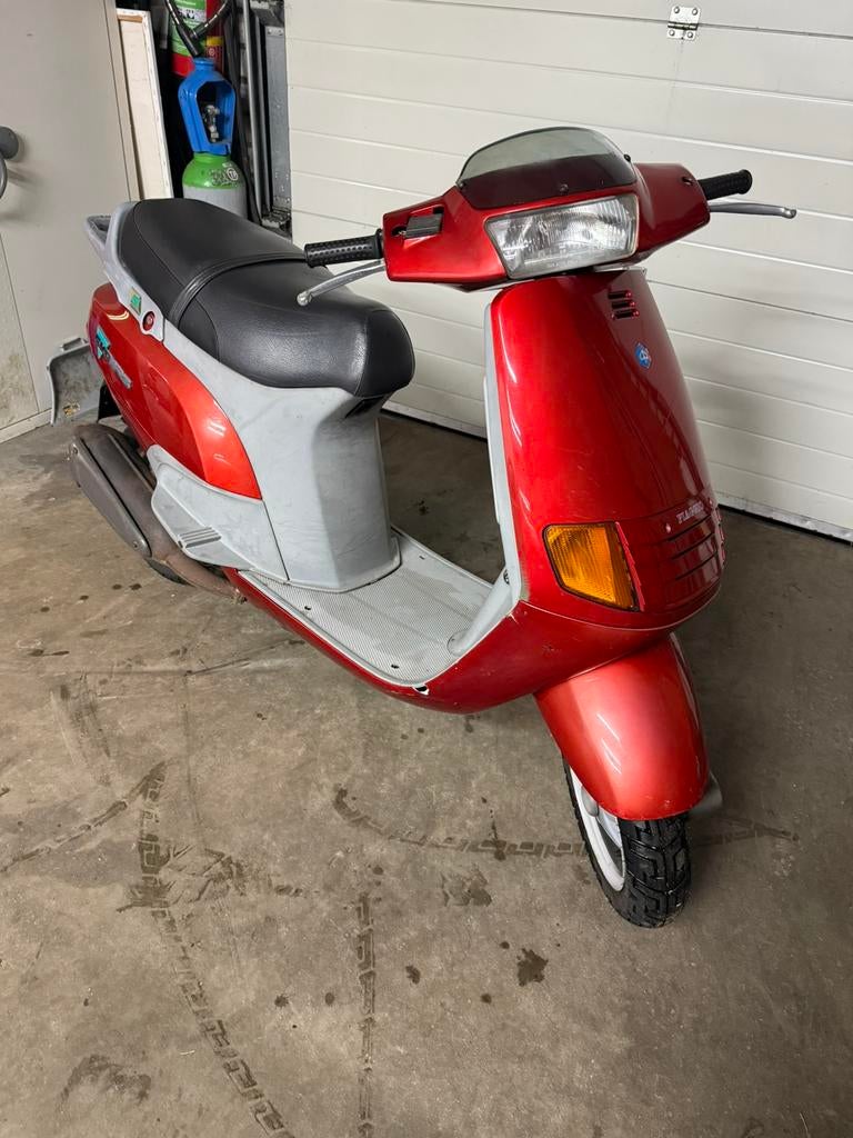 Piaggio skipper 125cc duits, Fietsen en Brommers, Scooters | Piaggio, Zo goed als nieuw, Overige modellen, Tweetakt, Ophalen of Verzenden