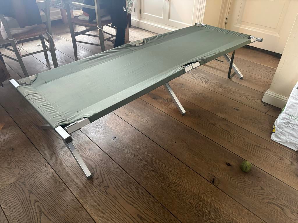 Opvouwbaar legerbed / campingbed / stretcher, Caravans en Kamperen, Kampeeraccessoires, Ophalen of Verzenden, Zo goed als nieuw