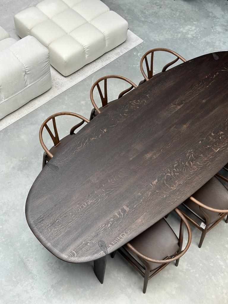 QLiv stone oval tafel 115x260cm showmodel LP € 5.500,-, 200 cm of meer, Ophalen of Verzenden, Zo goed als nieuw, Vijf personen of meer