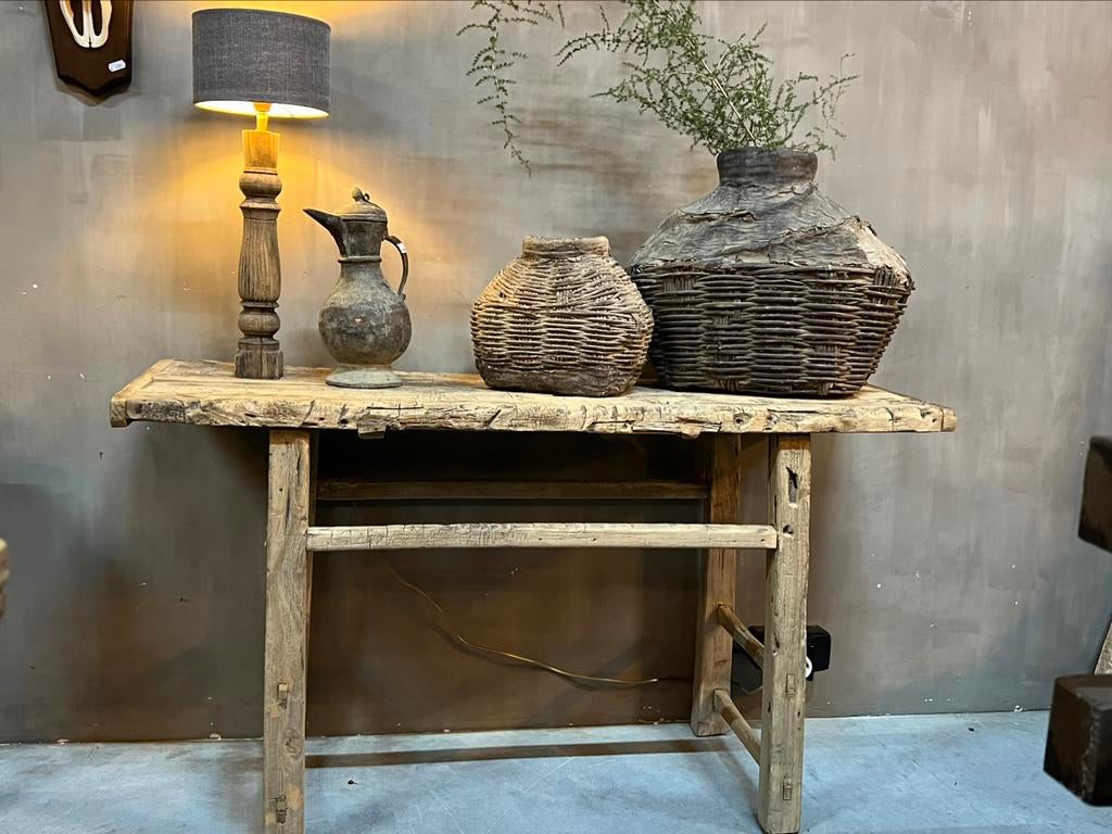 Oude elmwood tafel Sidetable haltafel chinese tafel stoer, Ophalen, 100 tot 150 cm, Zo goed als nieuw, Stoer sober landelijk hoffz aura Peeperkorn