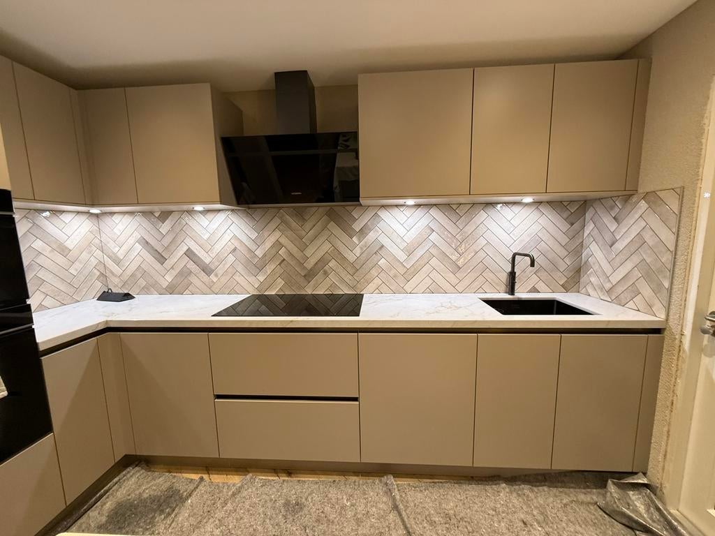 Tegelzetter  badkamers,keukens,toilets,vloeren, Diensten en Vakmensen, Stukadoors en Tegelzetters, Garantie, Mozaïek