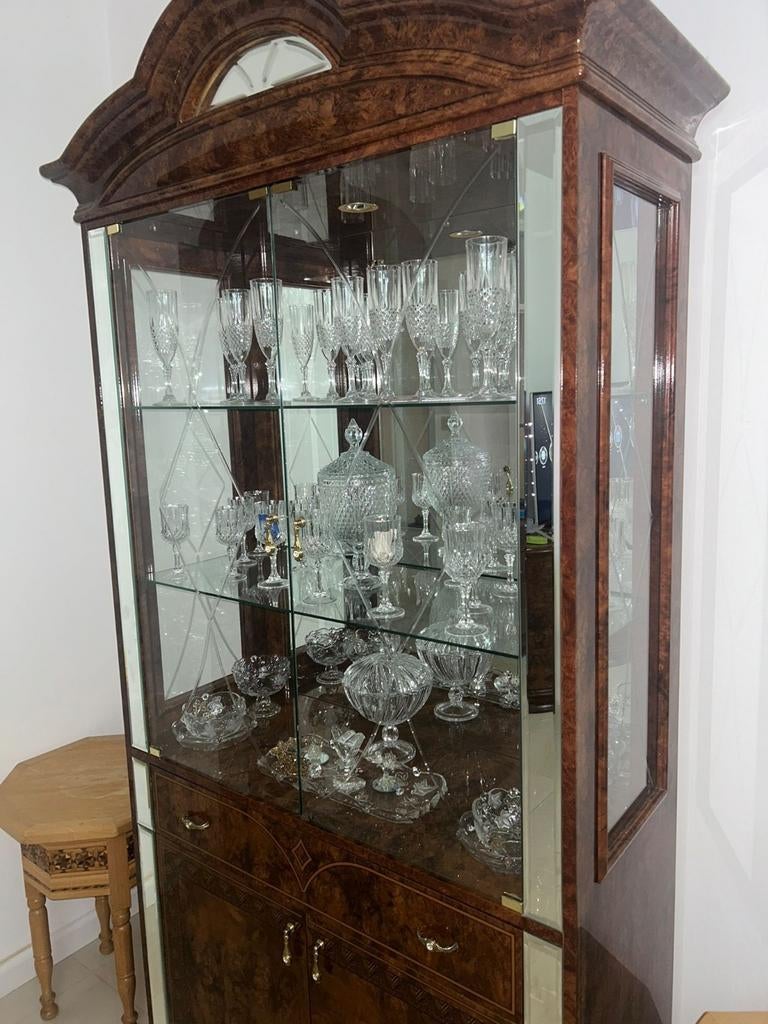 Vintage vitrine meubelkast, Huis en Inrichting, Kasten | Vitrinekasten, Ophalen of Verzenden, Zo goed als nieuw, 25 tot 50 cm