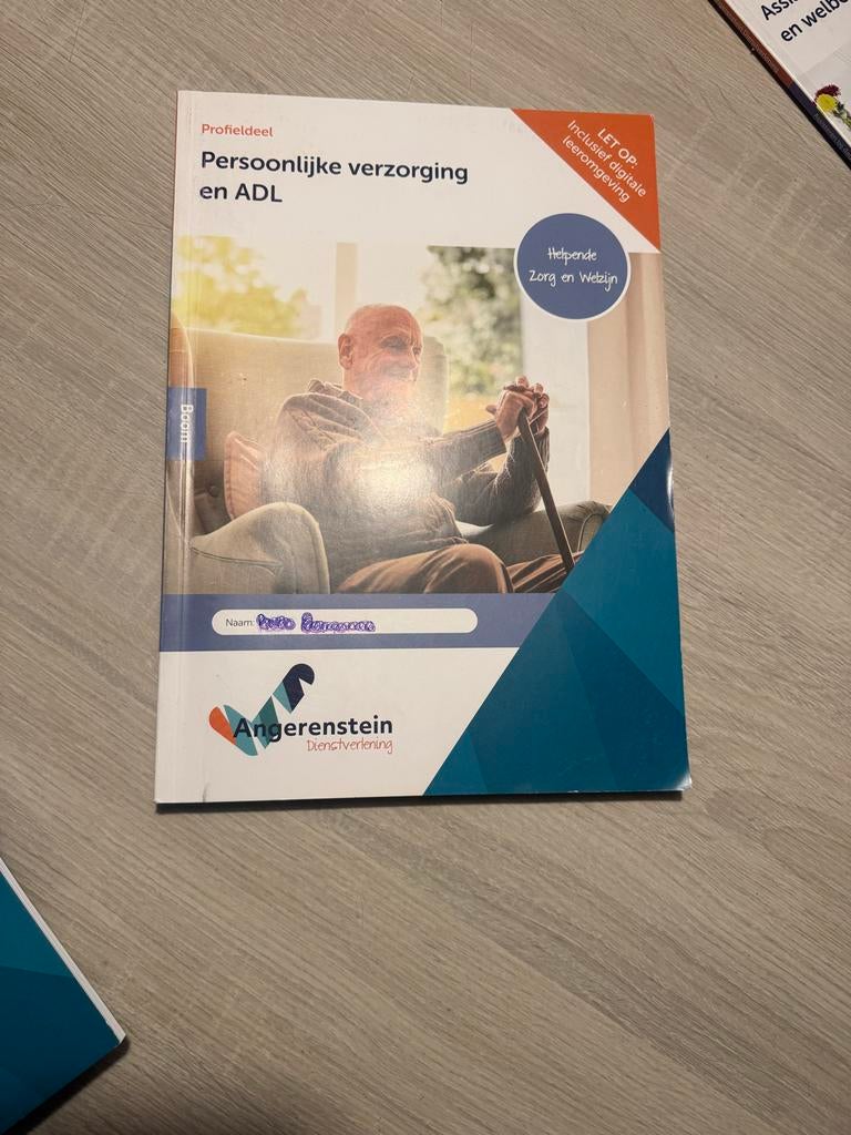 Helpende Zorg & Welzijn - Persoonlijke Verzorging ADL, Boeken, Ophalen of Verzenden, Gelezen, MBO