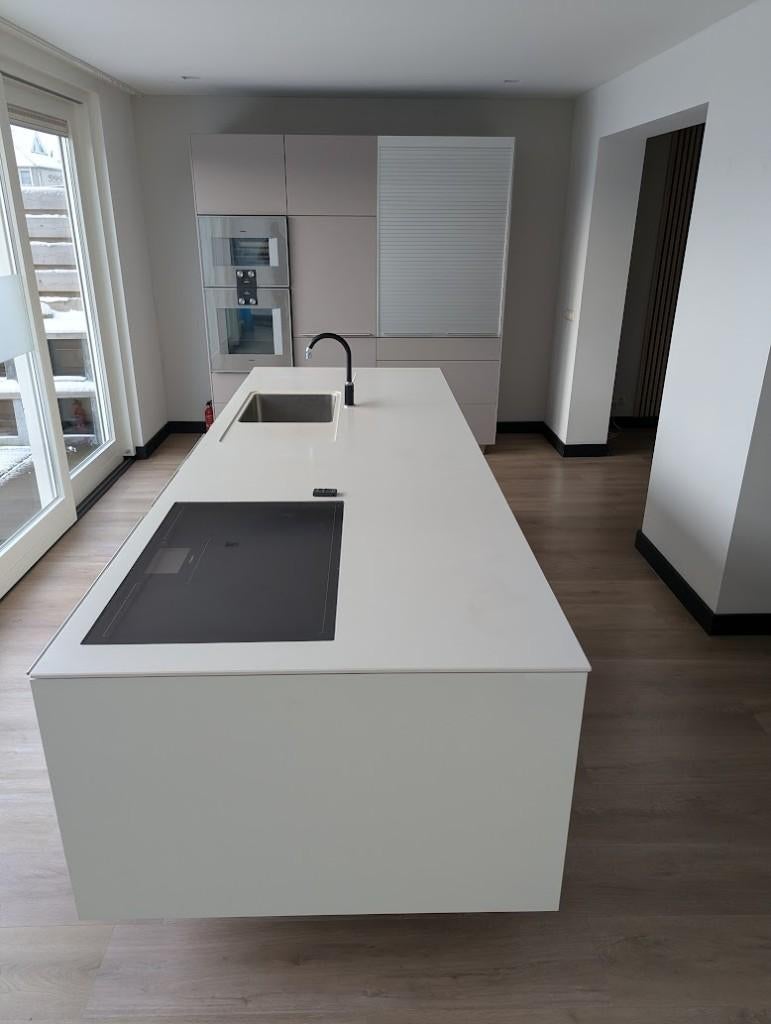 Royale Bulthaup B3 eiland-keuken, Huis en Inrichting, Keuken | Complete keukens, Gebruikt, Overige typen, Wit, Composiet, Met kookeiland