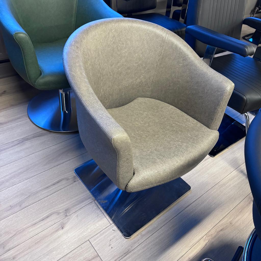 knipstoel beige creme kappersstoel pompstoel damesstoel, Ophalen of Verzenden, Nieuw