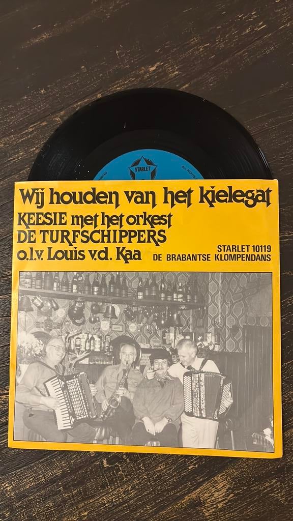 Keesie met De Turfstekers-Wij houden van het Kielegat, Cd's en Dvd's, Vinyl Singles, Ophalen of Verzenden, Zo goed als nieuw, Nederlandstalig