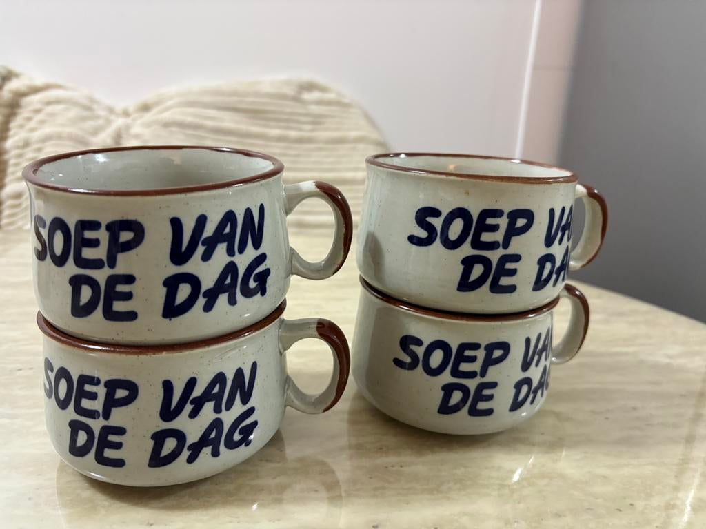 Soepkommen 4 stuks, Huis en Inrichting, Keuken | Servies, Ophalen, Zo goed als nieuw, Kom(men), Overige stijlen