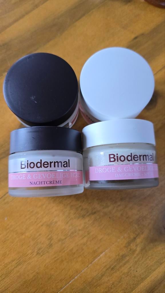Biodermal Dag & Nachtcrème Set - Droge en Gevoelige Huid, Gebruikt, Gehele gezicht, Wit, Ophalen of Verzenden