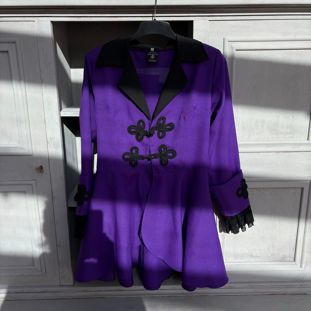 Carnavalsjas met details - Maat M, Carnaval, Zo goed als nieuw, Kleding, Ophalen