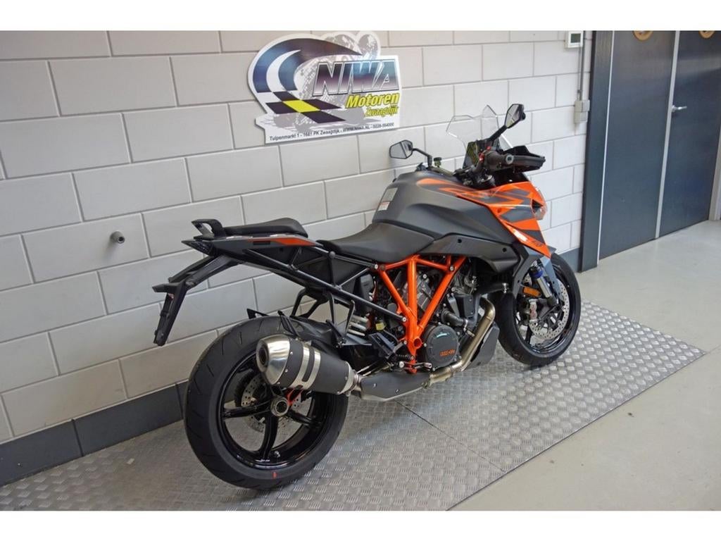 KTM 1290 Super Duke GT - foto 2