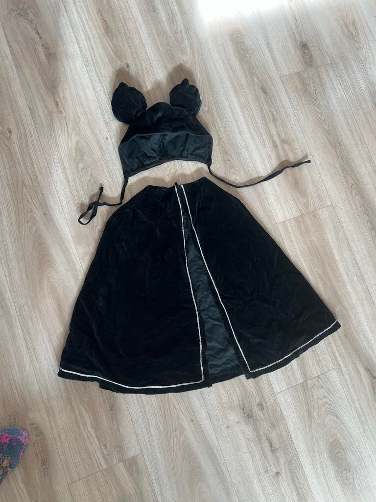 Gelaarsde Kat pak - cape met muts - peuter/kleuter, Kinderen en Baby's, Ophalen of Verzenden, Gebruikt, 110 t/m 116, Jongen of Meisje