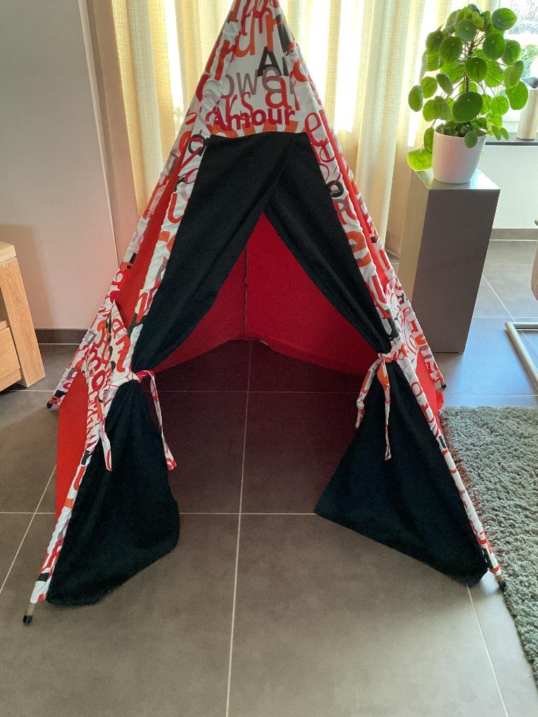 Kinder speeltent Tippi, Ophalen, Zo goed als nieuw