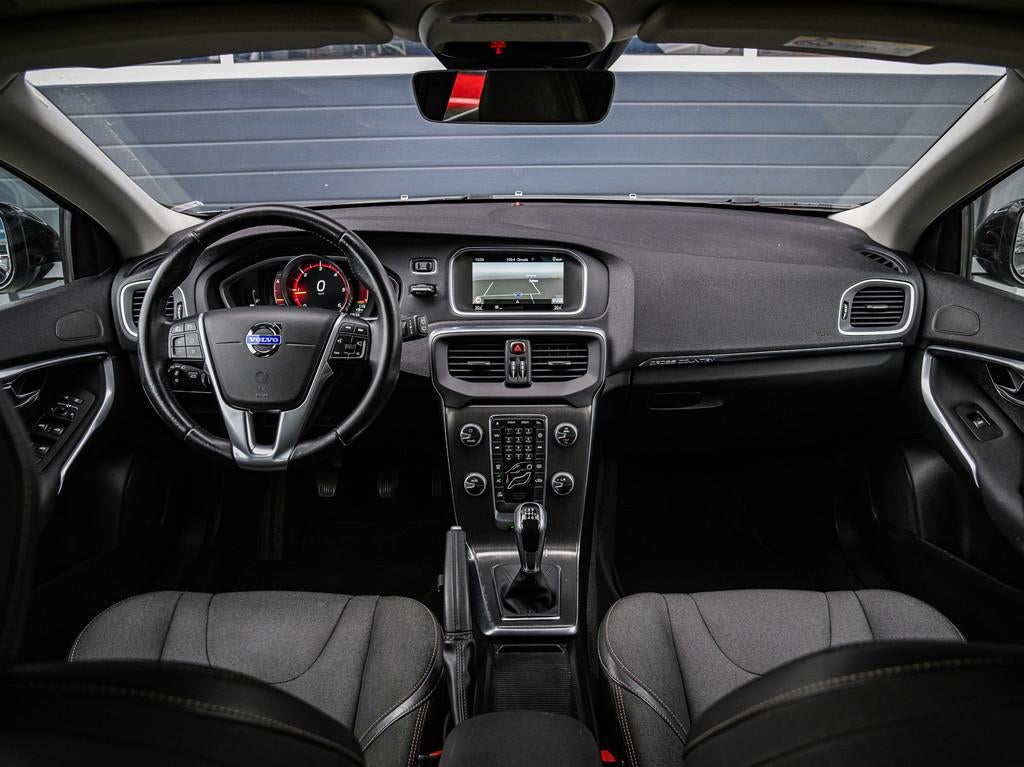 Volvo V40 Cross Country 2.0 D4 190pk Summum | Navi | Climate, Voorwielaandrijving, Stof, Gebruikt, Origineel Nederlands