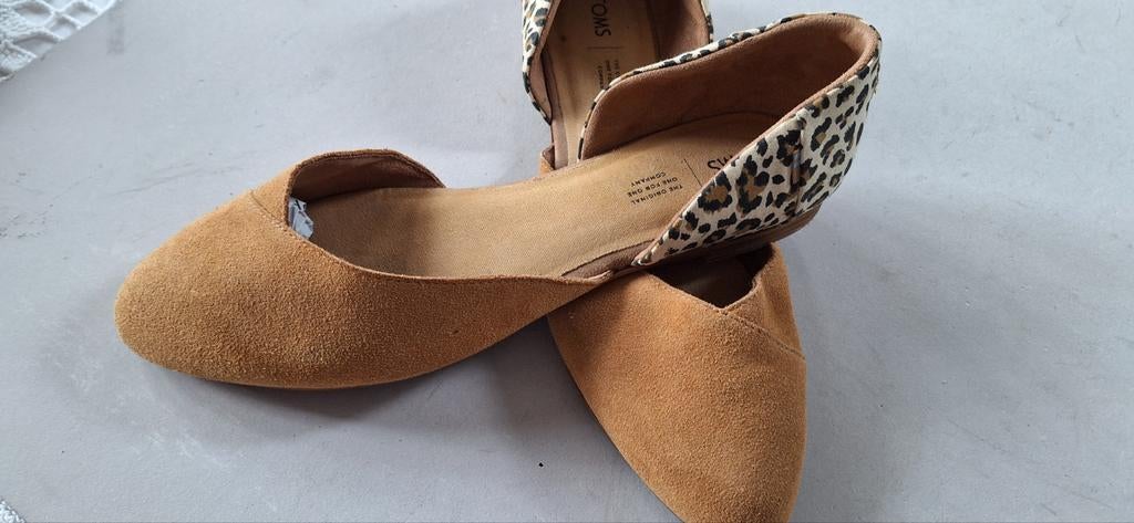 Z.g.a.n Toms ballerina's schoenen maat 42, Kleding | Dames, Schoenen, Overige kleuren, Zo goed als nieuw, Toms, Ballerina's